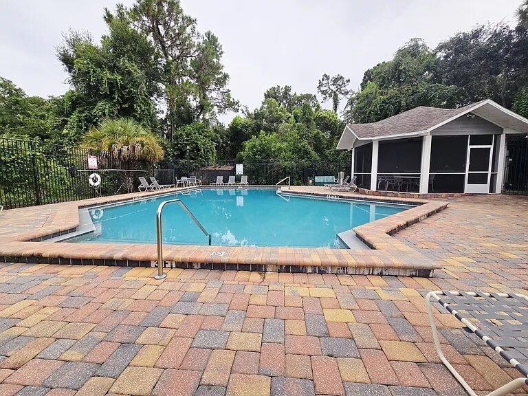 Building Photo - 4526 Brook Hollow Cir