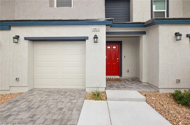 Building Photo - 10923 Heatherford Ave