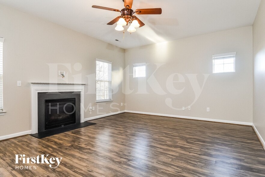 Building Photo - 6465 Flintlock Ct