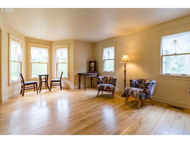 Building Photo - New Price! Custom Home