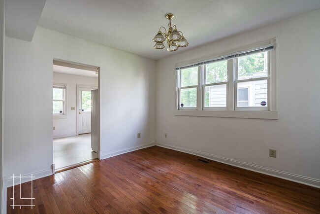 Building Photo - 193-195 Greenwood Ave