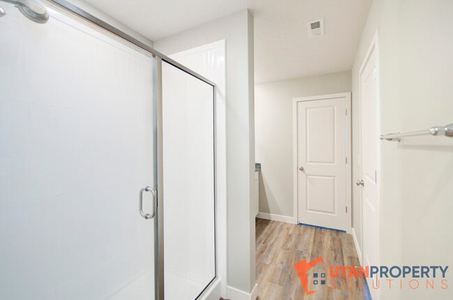 Building Photo - 6069 W Olivine River Ln