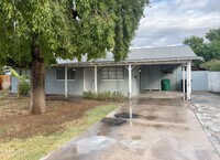 Building Photo - 348 E 8th Dr