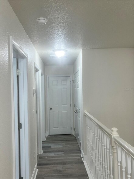 Building Photo - 408 S Main Ave