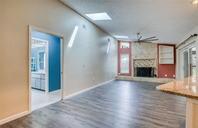 Building Photo - 2143 Salisbury Ct