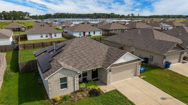Building Photo - 10313 Brandi Kay Dr