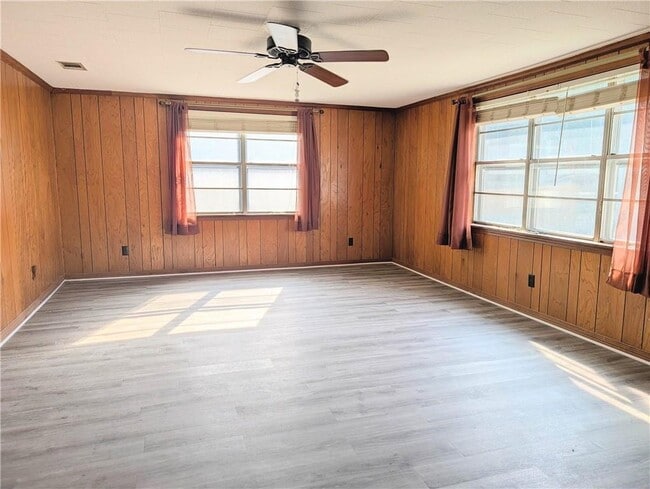 Building Photo - 30900 Driftwood Ln