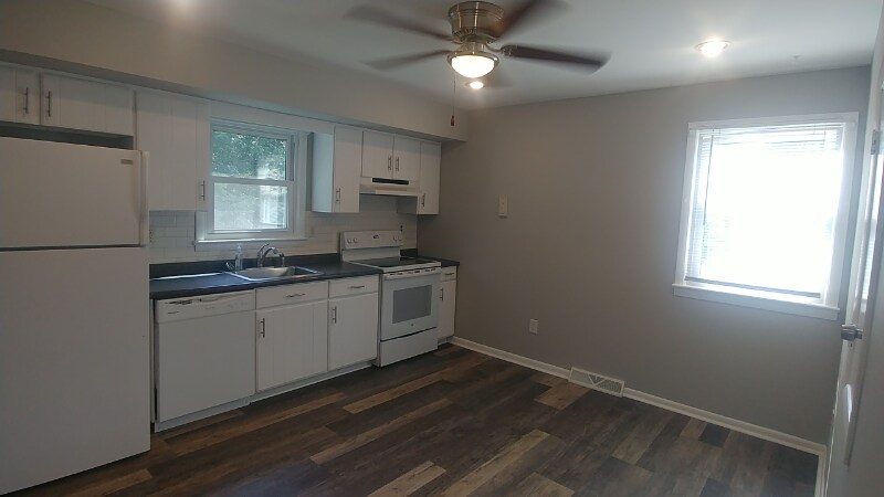 Building Photo - 321 Edgewood Ave