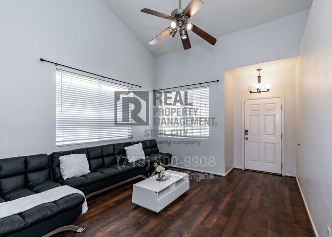 Building Photo - 2214 Cowhand Pl