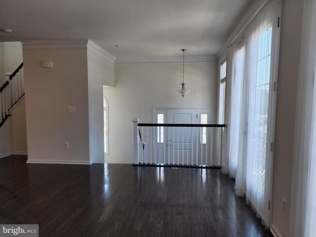 Building Photo - 25020 Cambridge Hl Ter