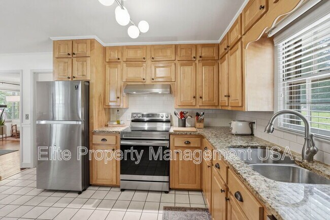 Building Photo - 1338 Northwood Cir NE