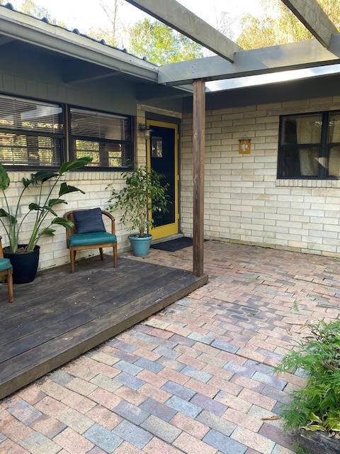 Welcome home! - 3812 SW 15th St