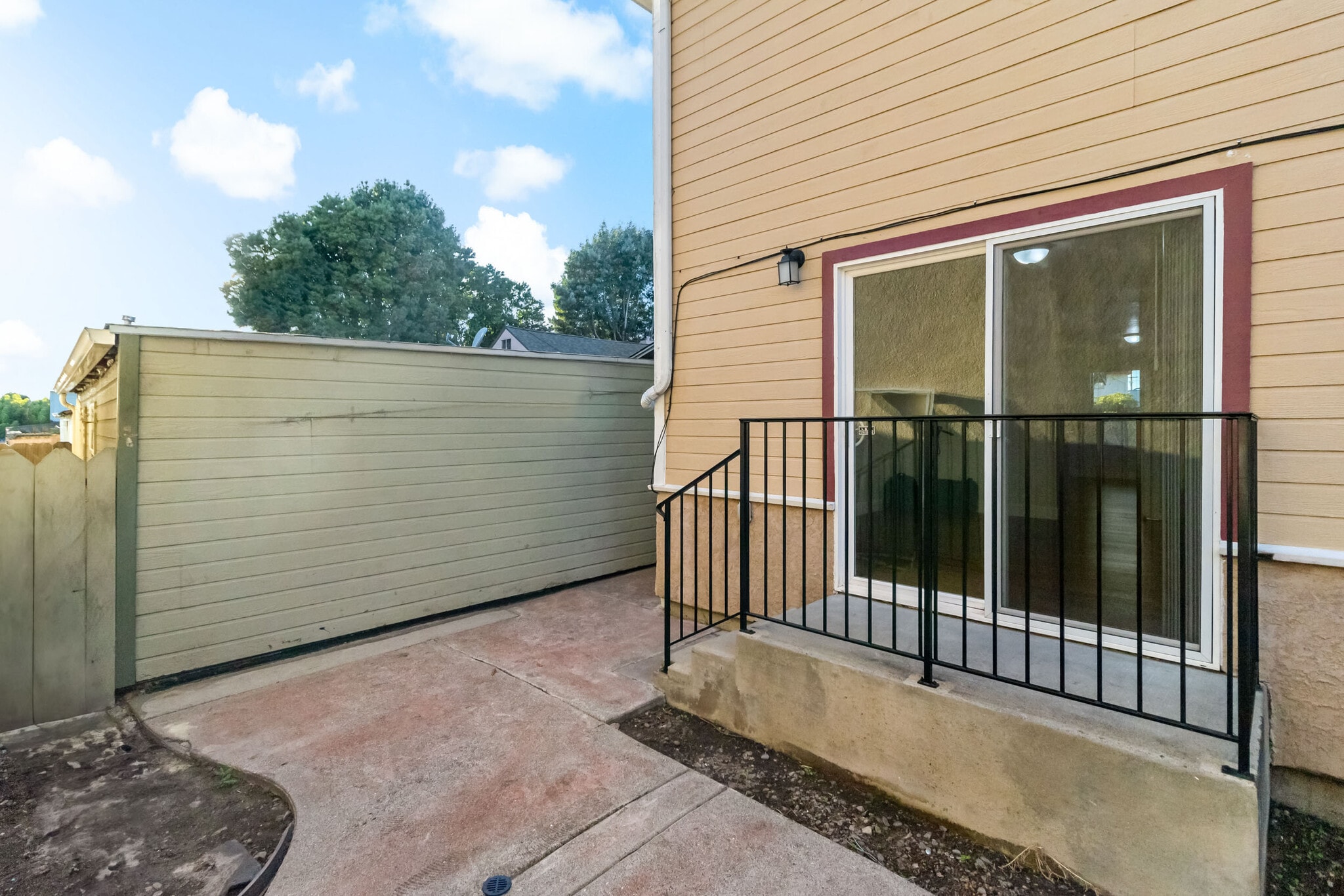 Building Photo - 2644 62nd Ave