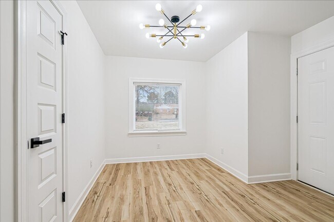 Building Photo - Spacious 4BR/2BA Home with 1,387 Sq Ft — Prime Memphis Location!