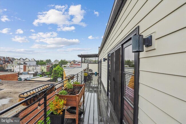 Building Photo - 1844 3rd St NW