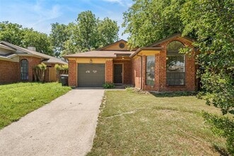 Building Photo - 4702 Poppy Dr E