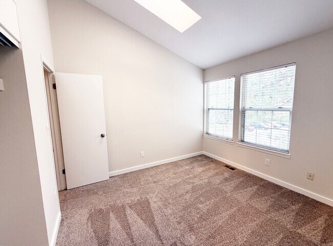 Building Photo - 3070 W 107th Pl