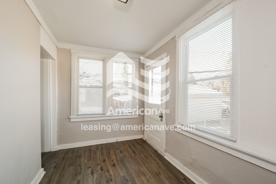 Building Photo - 3343 Delor St