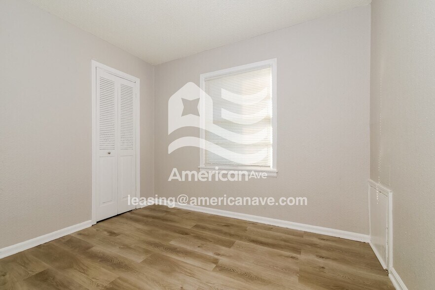 Building Photo - 3314 Kensington Ave