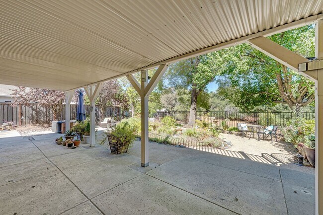 Building Photo - 4011 Prairie Falcon Dr