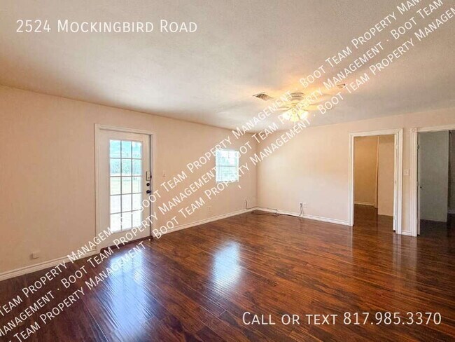 Building Photo - 2524 Mockingbird Rd