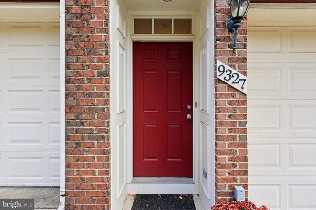 Building Photo - 9327 Hundith Hill Ct