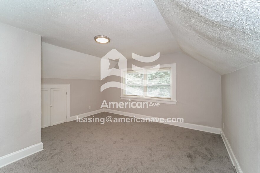 Building Photo - 2208 Carlisle Ave