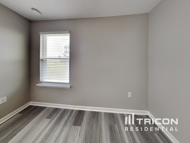Building Photo - 3213 Hidden Meadows Ct