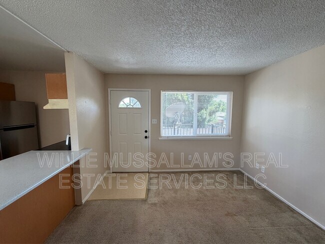 Building Photo - 2140 Palisade Ave