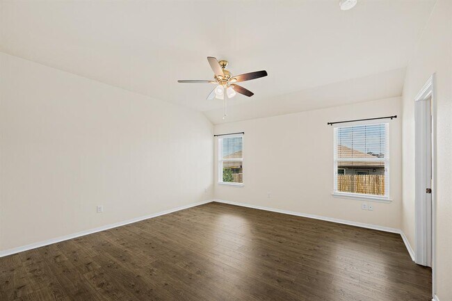 Building Photo - 5916 Montrelia Dr