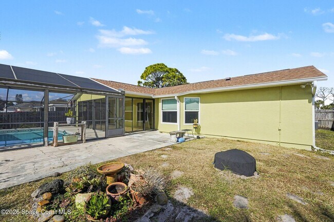 Building Photo - 1820 Zaminder St NW