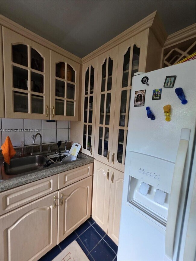 Building Photo - 8000 SW 152nd Ave