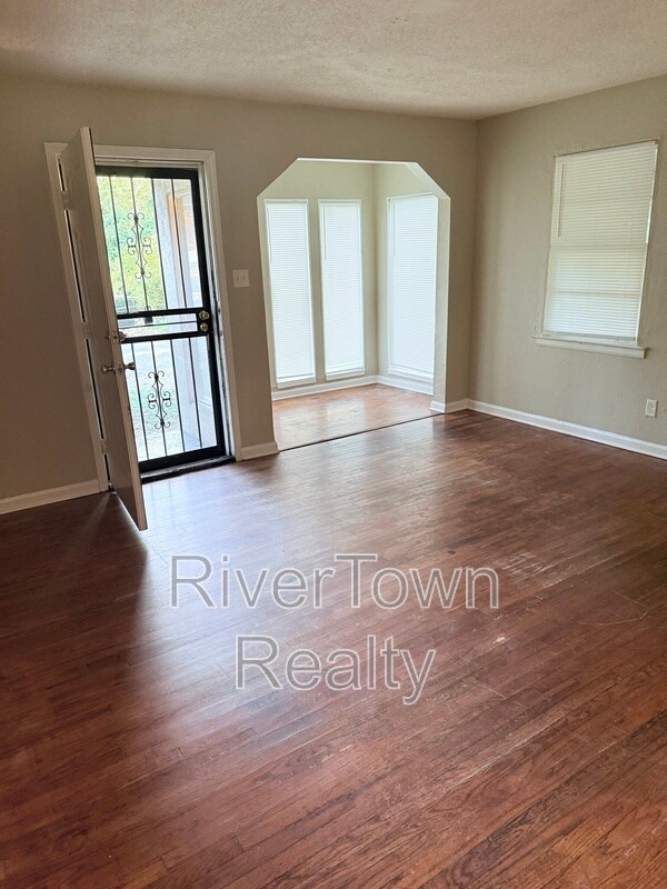 Building Photo - 1655 Vicky Ln