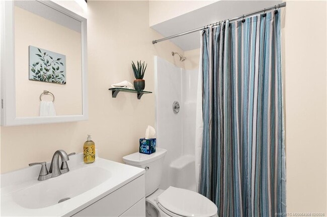 Building Photo - 4885 SE Capstan Ave