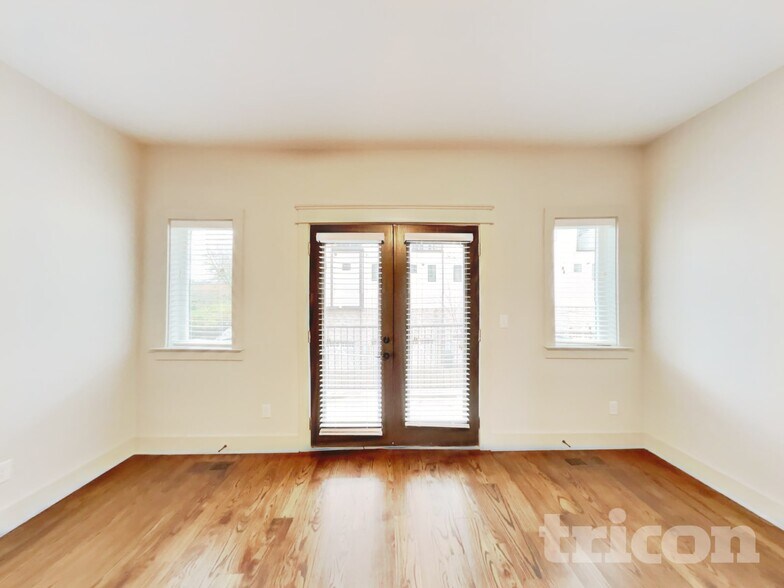 Building Photo - 6813 Charlotte Pike