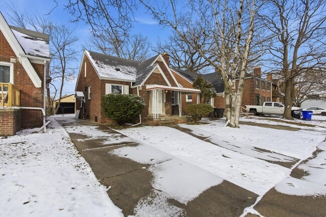 Building Photo - 9233 McKinney St