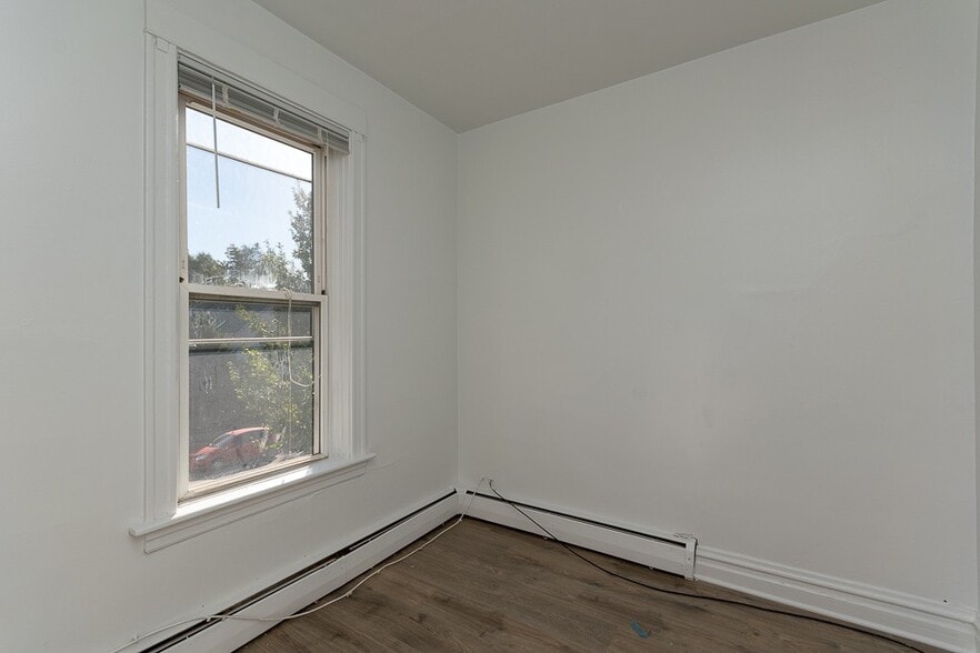 Building Photo - 3734 W Wabansia Ave