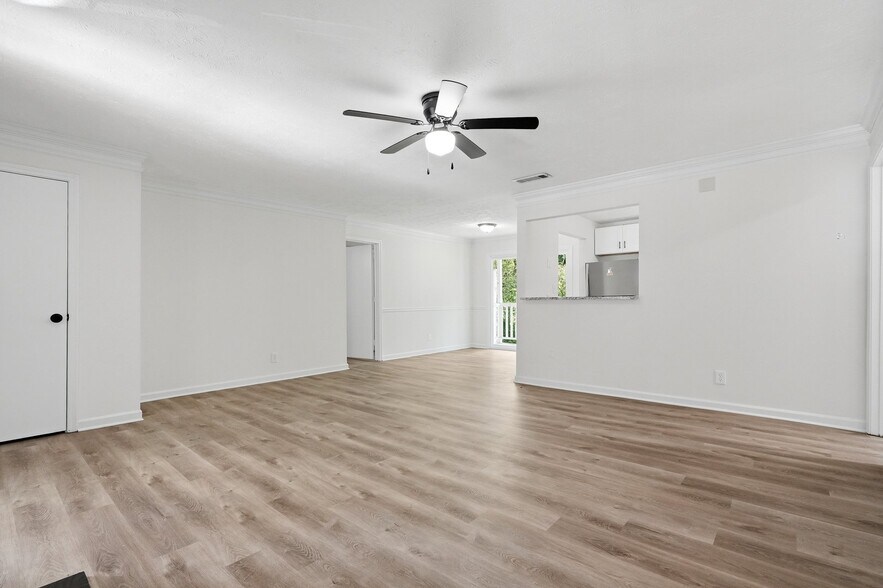 Building Photo - 106 Sterling Ct