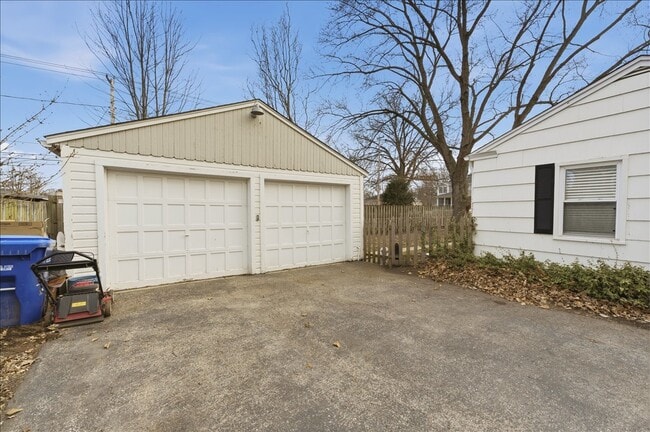 Building Photo - 321 Grant Ave