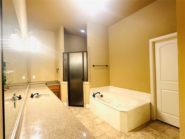 Building Photo - 9129 Nob Hill Dr