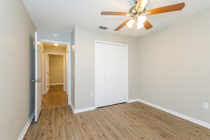 Building Photo - 2345 Captain Dr