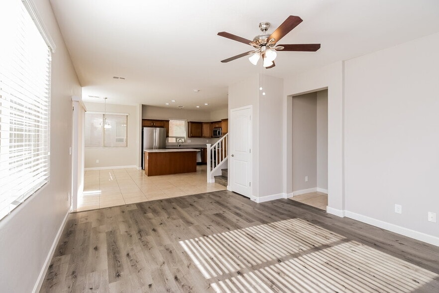 Building Photo - 5019 E Iolite St