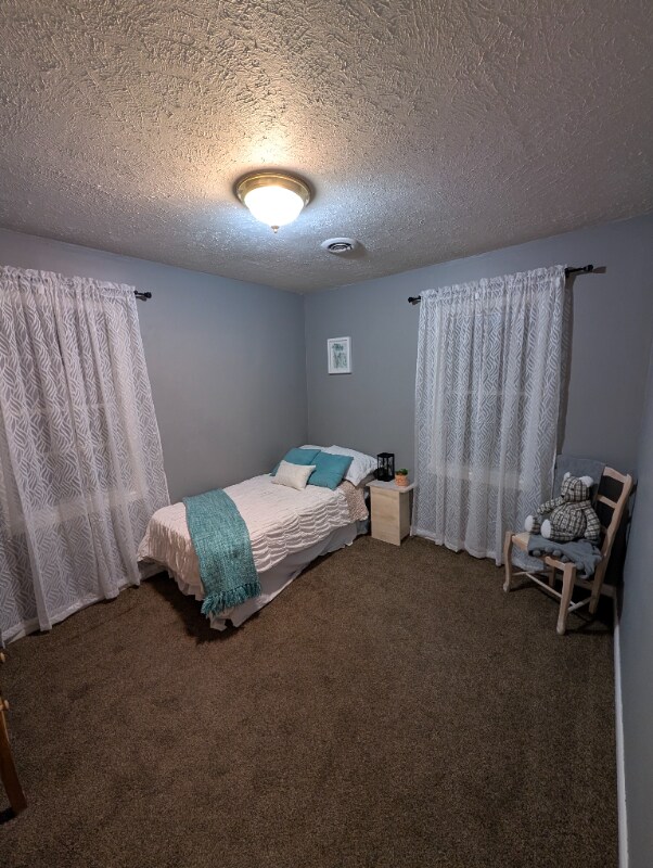 Building Photo - 860 Navaho Ave