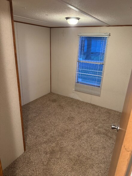 Building Photo - 4220 Medlin Rd