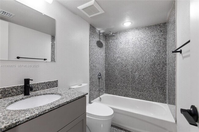 Building Photo - 13200 NE 7th Ave