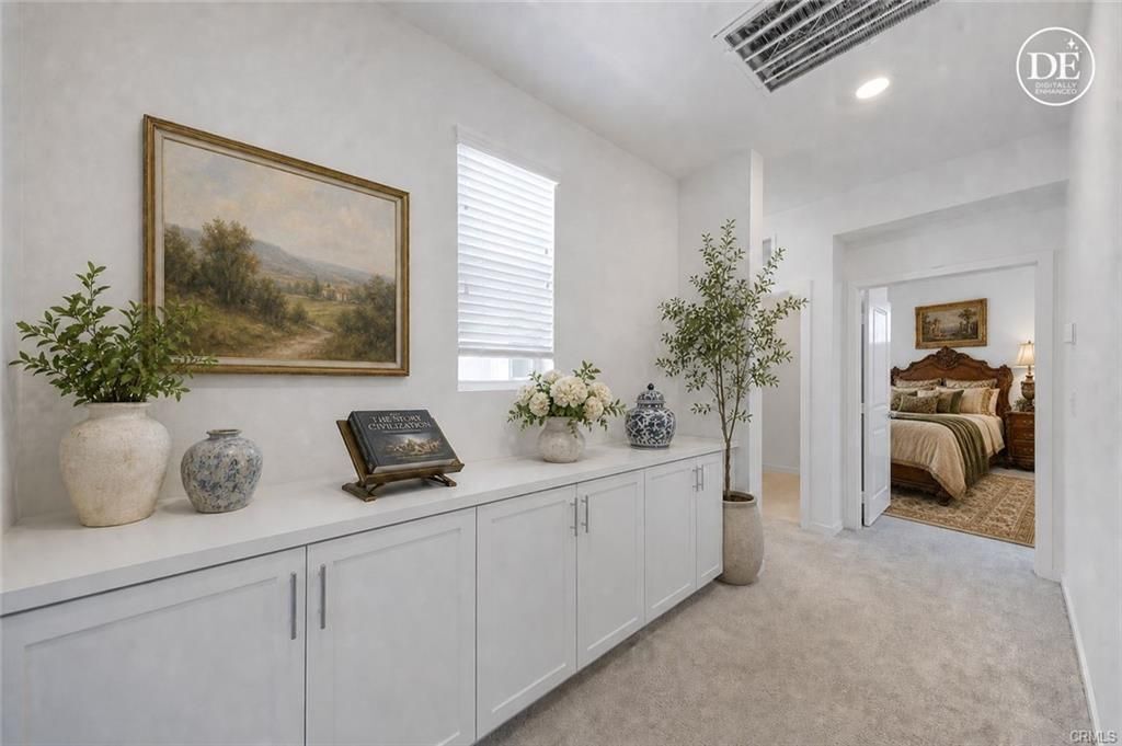 Building Photo - 4041 Pomelo Dr