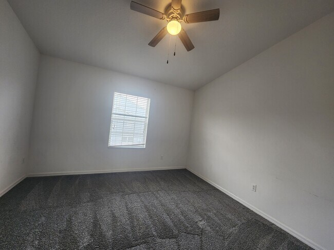 Building Photo - 6401 Barksdale Way