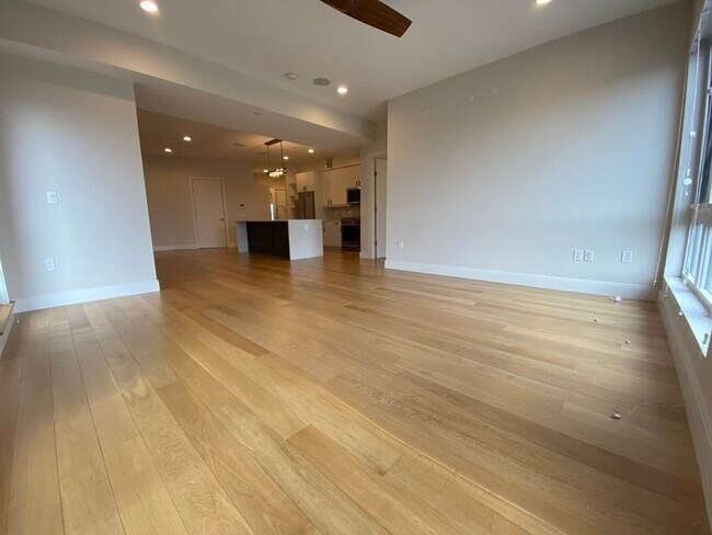 Building Photo - 488 Dorchester Ave