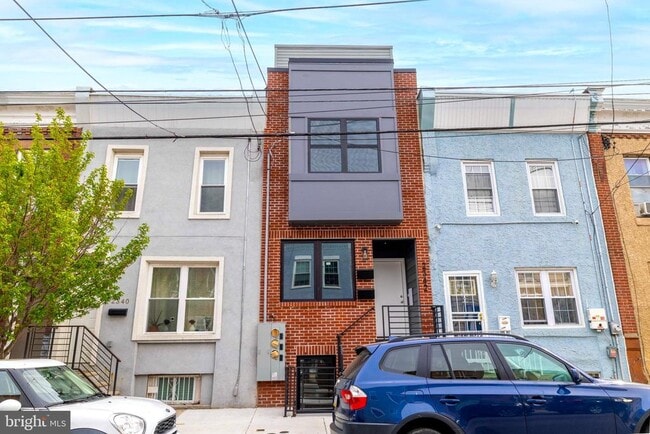Building Photo - 2342 Moore St