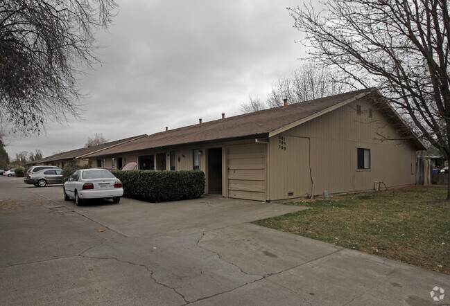 Primary Photo - 501-509 Wilson Ave
